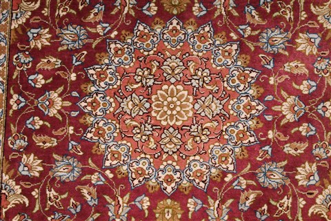 Qum Beige Hand Knotted 20 X 30 Area Rug 254-29933 Image 2