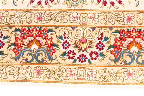 Qum Red Hand Knotted 28 X 40 Area Rug 254-29936 Image 3