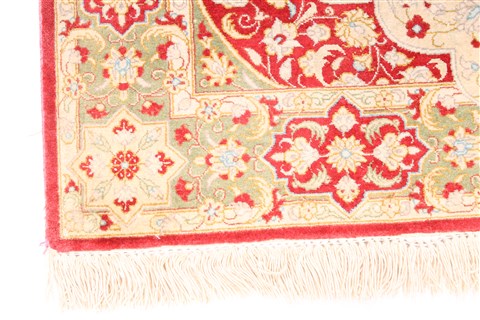 Qum Red Hand Knotted 29 X 40 Area Rug 254-29955 Image 1