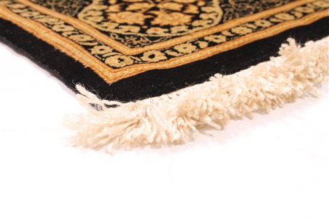 Qum Beige Hand Knotted 27 X 311 Area Rug 254-29958 Image 4
