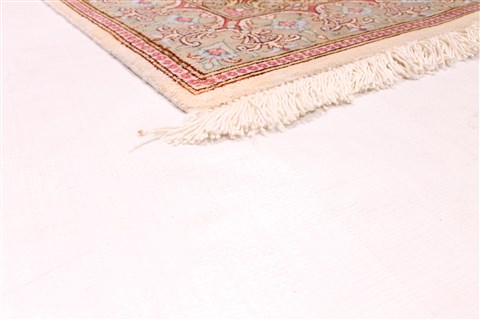 Qum Purple Hand Knotted 28 X 40 Area Rug 254-29961 Image 4