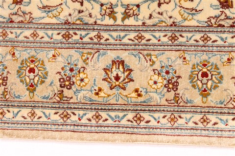 Qum Beige Hand Knotted 27 X 41 Area Rug 254-29965 Image 3