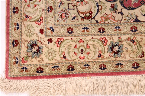 Qum Beige Hand Knotted 27 X 40 Area Rug 254-29966 Image 1