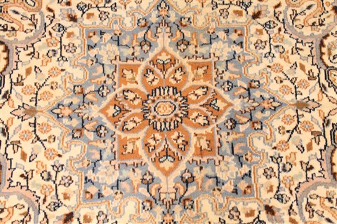 Malayer Beige Hand Knotted 40 X 60  Area Rug 254-29978 Image 2