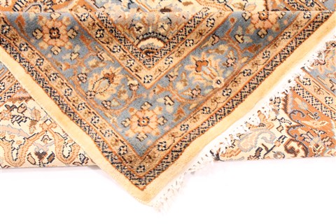 Malayer Beige Hand Knotted 40 X 60  Area Rug 254-29978 Image 8