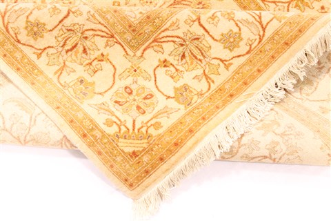 Haji Jalili Beige Hand Knotted 41 X 64 Area Rug 254-29980 Image 7