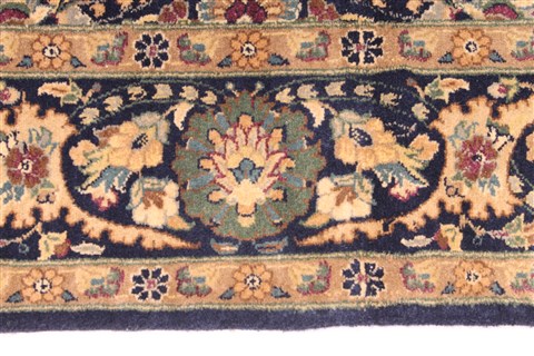 Tabriz Beige Hand Knotted 40 X 67 Area Rug 254-29996 Image 3