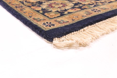 Tabriz Beige Hand Knotted 40 X 67 Area Rug 254-29996 Image 4