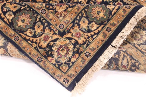 Tabriz Beige Hand Knotted 40 X 67 Area Rug 254-29996 Image 7