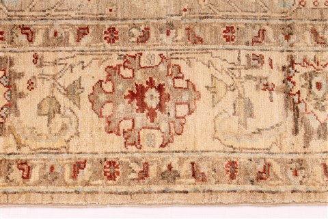 Ziegler Beige Hand Knotted 61 X 88 Area Rug 254-30022 Image 3