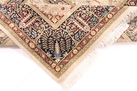Tabriz Black Hand Knotted 63 X 97 Area Rug 254-30050 Image 8