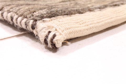 Gabbeh Beige Hand Knotted 35 X 49 Area Rug 254-30057 Image 5