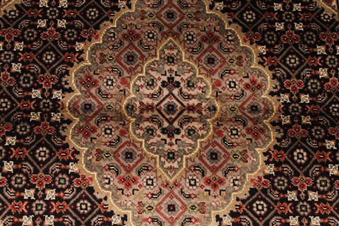 Mahi Beige Hand Knotted 30 X 51 Area Rug 254-30063 Image 2