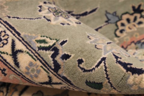 Tabriz Beige Hand Knotted 80 X 100  Area Rug 254-30092 Image 11