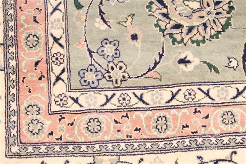 Tabriz Beige Hand Knotted 80 X 100  Area Rug 254-30092 Image 4