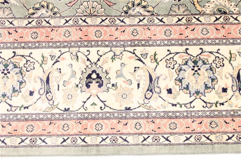 Tabriz Beige Hand Knotted 80 X 100 Area Rug 254-30095 Image 3