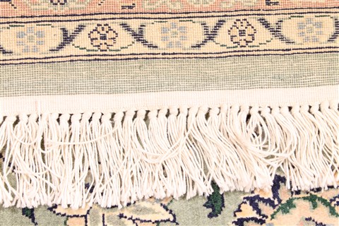 Tabriz Beige Hand Knotted 80 X 100 Area Rug 254-30095 Image 6
