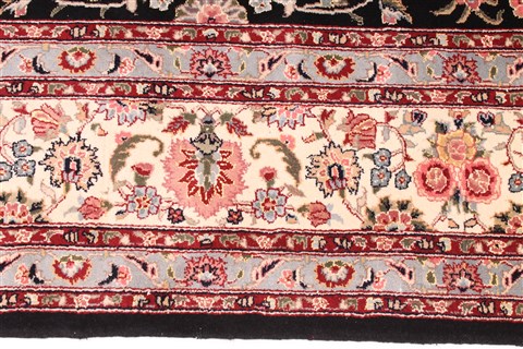 Tabriz Purple Hand Knotted 80 X 102 Area Rug 254-30100 Image 3