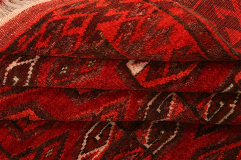 Bokhara Red Hand Knotted 35 X 43 Area Rug 253-30112 Image 4