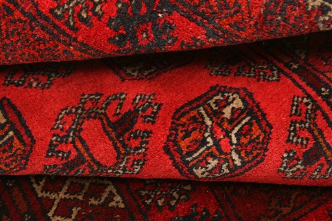 Bokhara Red Hand Knotted 37 X 65 Area Rug 253-30121 Image 3