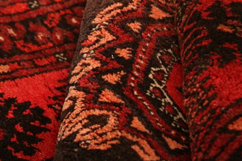 Kizalayak Red Hand Knotted 36 X 62 Area Rug 253-30137 Image 4