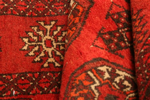 Bokhara Red Hand Knotted 34 X 65 Area Rug 253-30140 Image 2