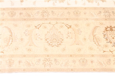 Tabriz Beige Hand Knotted 115 X 163 Area Rug 254-30144 Image 3