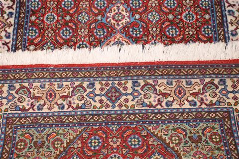 Mashad Red Hand Knotted 29 X 47 Area Rug 400-30149 Image 3