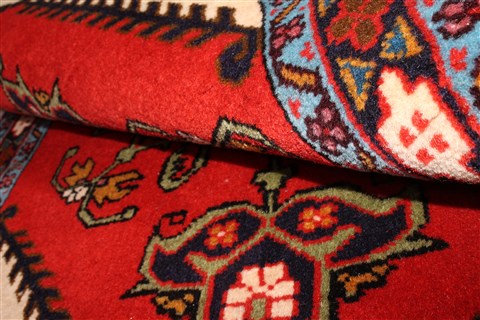 Ardebil Red Hand Knotted 26 X 37 Area Rug 400-30152 Image 1