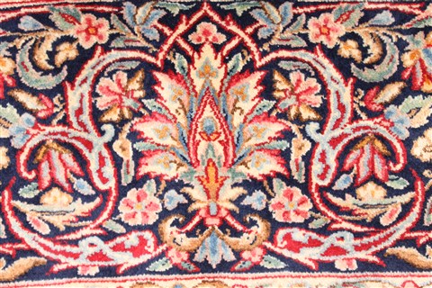 Kerman Red Hand Knotted 114 X 154 Area Rug 254-30154 Image 5