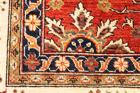Mahal Beige Hand Knotted 90 X 119 Area Rug 254-30158 Image 7