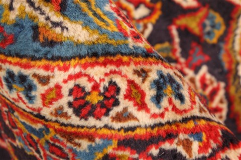 Kashan Red Hand Knotted 106 X 1610  Area Rug 250-30178 Image 2