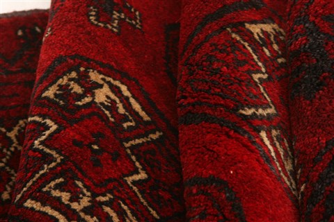 Bokhara Red Hand Knotted 35 X 65 Area Rug 253-30194 Image 2
