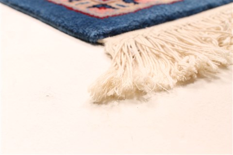 Kerman Red Hand Knotted 60 X 69 Area Rug 255-30197 Image 8