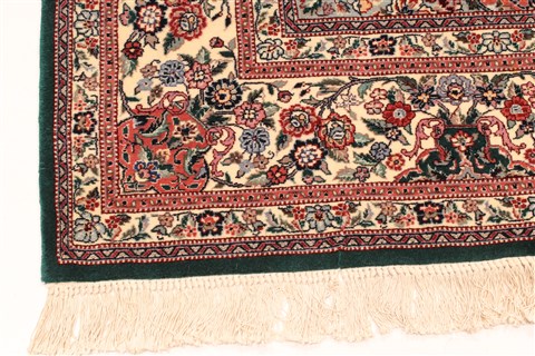 Kashan Beige Hand Knotted 60 X 93 Area Rug 255-30198 Image 4