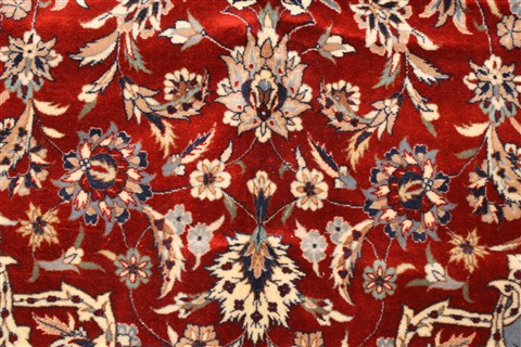 Isfahan Beige Hand Knotted 66 X 99 Area Rug 255-30201 Image 4
