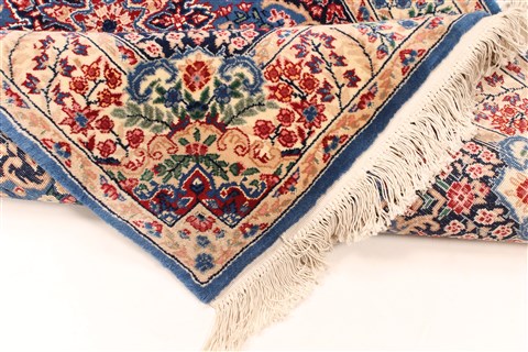Kerman Red Hand Knotted 31 X 50 Area Rug 255-30203 Image 1