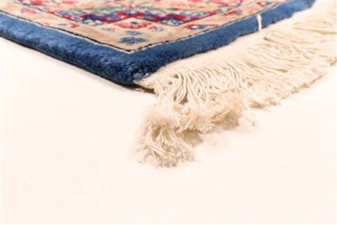 Kerman Red Hand Knotted 31 X 50 Area Rug 255-30203 Image 8