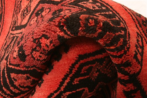 Kunduz Red Hand Knotted 37 X 68 Area Rug 100-30204 Image 1