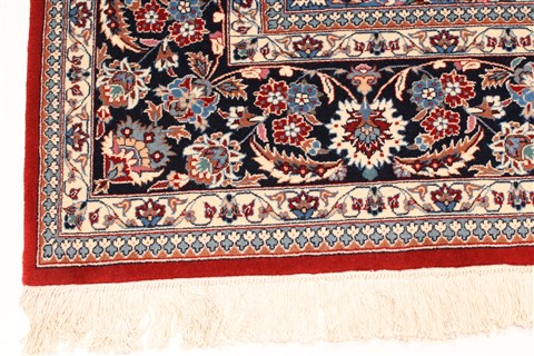 Isfahan Red Hand Knotted 65 X 89 Area Rug 255-30208 Image 4