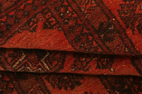 Bokhara Red Square Hand Knotted 37 X 43 Area Rug 100-30216 Image 3