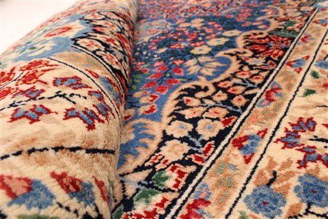 Kerman Red Hand Knotted 30 X 60 Area Rug 255-30220 Image 2