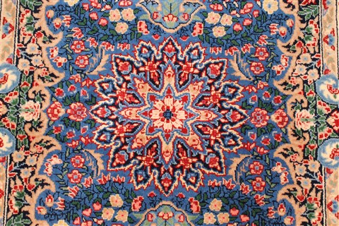 Kerman Red Hand Knotted 30 X 60 Area Rug 255-30220 Image 6