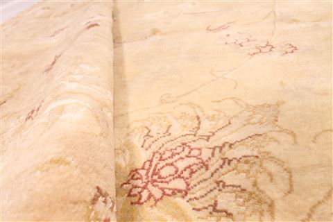 Tabriz Beige Round Hand Knotted 131 X 131 Area Rug 254-30233 Image 5