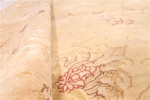 Tabriz Beige Round Hand Knotted 131 X 131 Area Rug 254-30233 Image 12