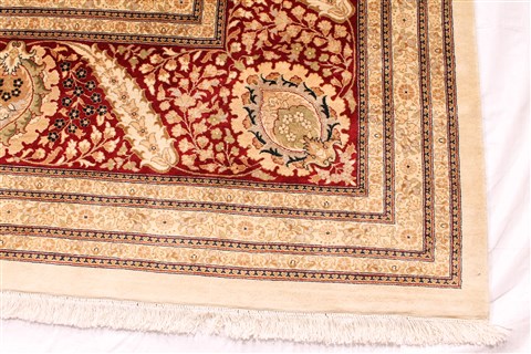 Tabriz Beige Hand Knotted 143 X 210 Area Rug 254-30240 Image 1
