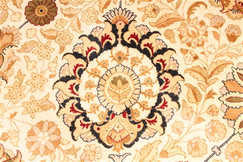 Tabriz Beige Hand Knotted 143 X 210 Area Rug 254-30240 Image 4
