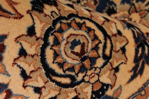 Nain Beige Hand Knotted 86 X 1210 Area Rug 254-30259 Image 13
