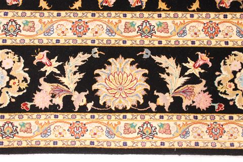 Tabriz Beige Hand Knotted 83 X 105 Area Rug 254-30262 Image 4