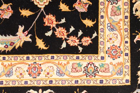 Tabriz Beige Hand Knotted 83 X 105 Area Rug 254-30262 Image 5